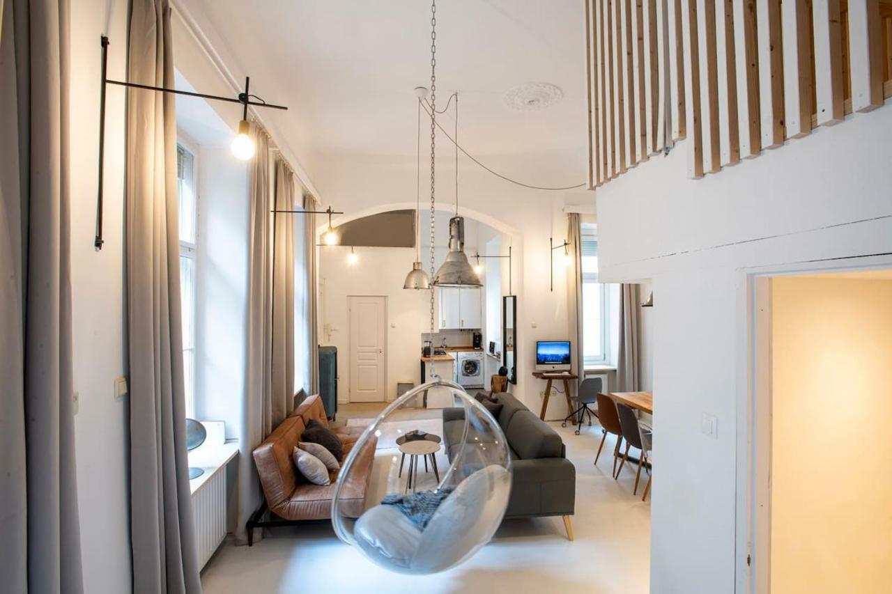 Danube Riverside Designer Apartment In City Center Budapest Exteriör bild