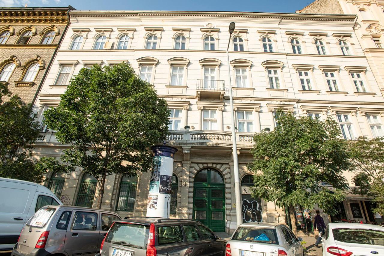 Danube Riverside Designer Apartment In City Center Budapest Exteriör bild